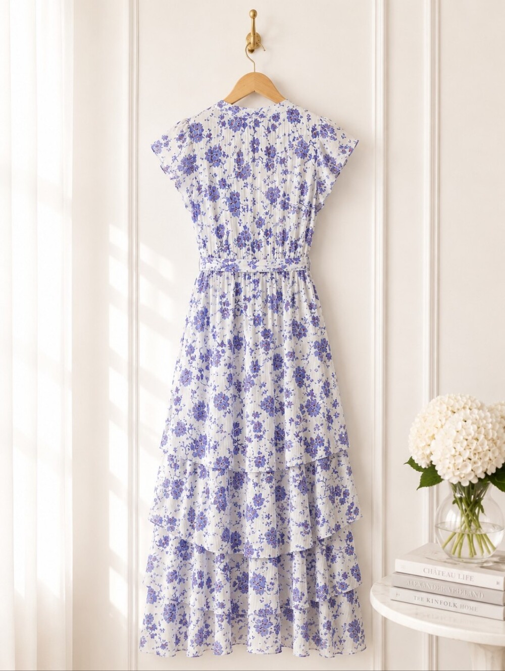J Gee | Blue Floral Teired Midi Dress with V-Neck. | Size Medium - Picture 6 of 7